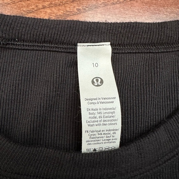 Lululemon Hold Tight Cropped T-Shirt - Picture 9 of 11